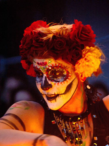 dia-de-los-muerto_festival-mexicain_fete-des-morts-mexicaine_lubellune_spectacle_de_feu_danse_fe__chant_danse_basque_halloween