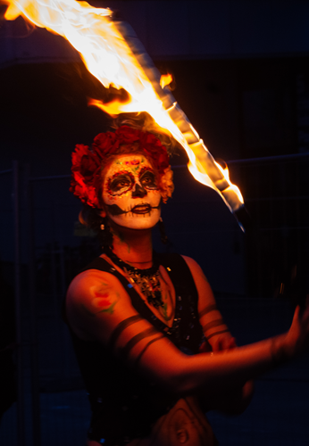 dia-de-los-muerto_festival-mexicain_fete-des-morts-mexicaine_lubellune_spectacle_de_feu_danse_fe__chant_danse_basque_halloween