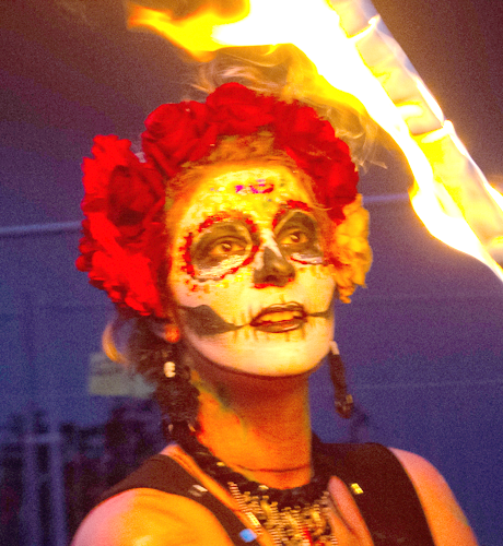 dia-de-los-muerto_festival-mexicain_fete-des-morts-mexicaine_lubellune_spectacle_de_feu_danse_fe__chant_danse_basque_halloween